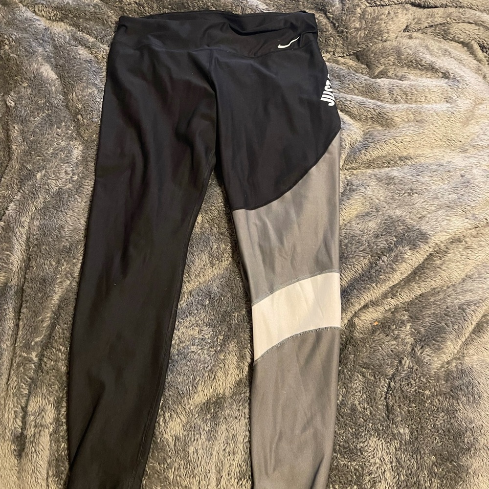 Women’s 1X Nike athletic leggings